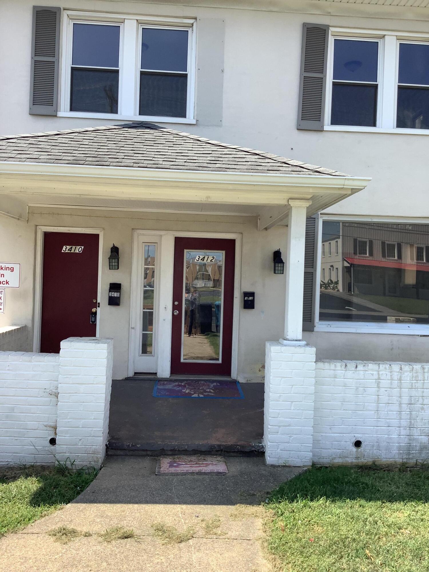 3412 Williamson Road Roanoke, VA 24012 - Photo 2 of 29 IMG_1413