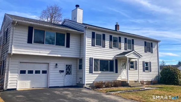 $439,000 | 9 Belleau Avenue, Norwich, CT 06360