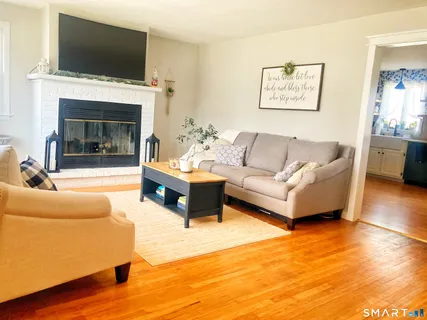 $439,000 | 9 Belleau Avenue, Norwich, CT 06360