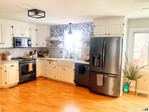 $439,000 | 9 Belleau Avenue, Norwich, CT 06360