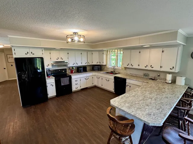 $374,900 | 252 Mountain View Drive, Newport, VT 05855