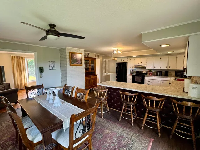 $374,900 | 252 Mountain View Drive, Newport, VT 05855