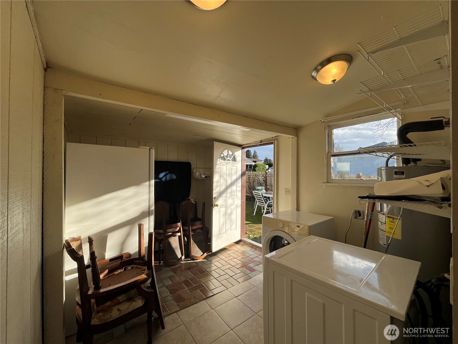 22502 8th Avenue South Des Moines, WA 98198 - Photo 11 of 28