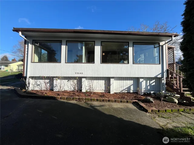 $2,900 | 22502 8th Avenue South, Des Moines, WA 98198
