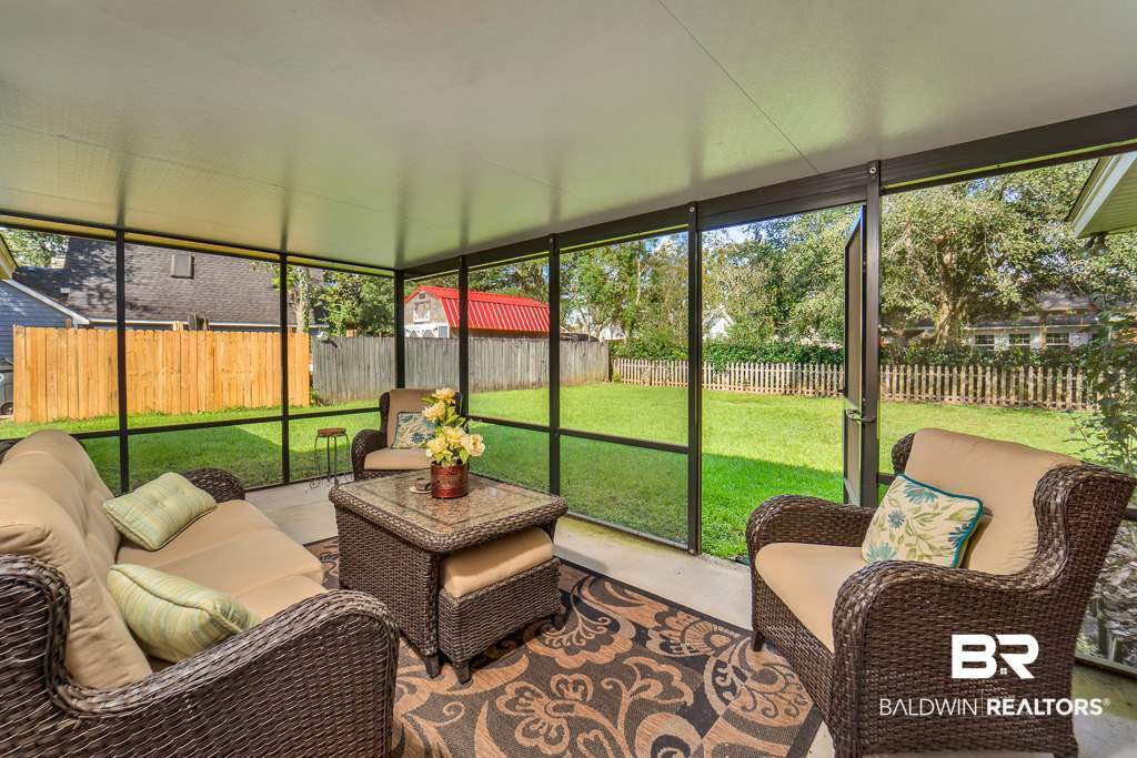 20094 Pecan Trace Fairhope, AL 36532 - Photo 20 of 28 Screened in Patio