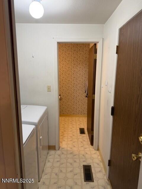 26 Condor Circle Carson City, NV 89701 - Photo 4 of 7 a bathroom with a sink and a shower