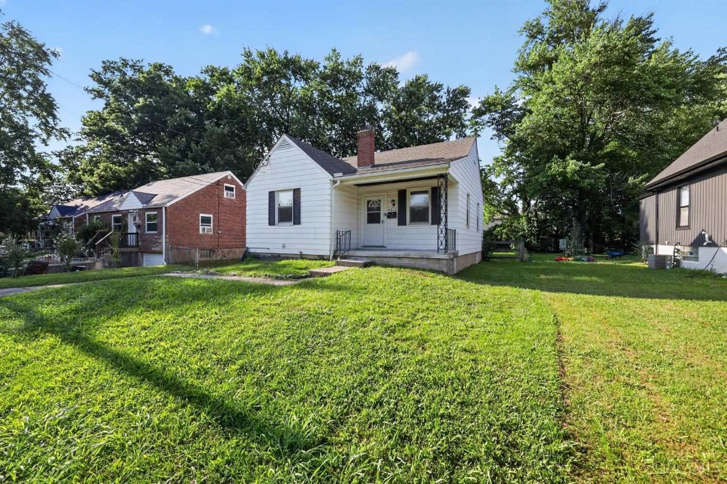4312 Kugler Mill Road Cincinnati, OH 45236 - Photo 2 of 30