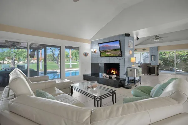 $699,999 | 43761 Port Maria Road, Bermuda Dunes, CA 92203