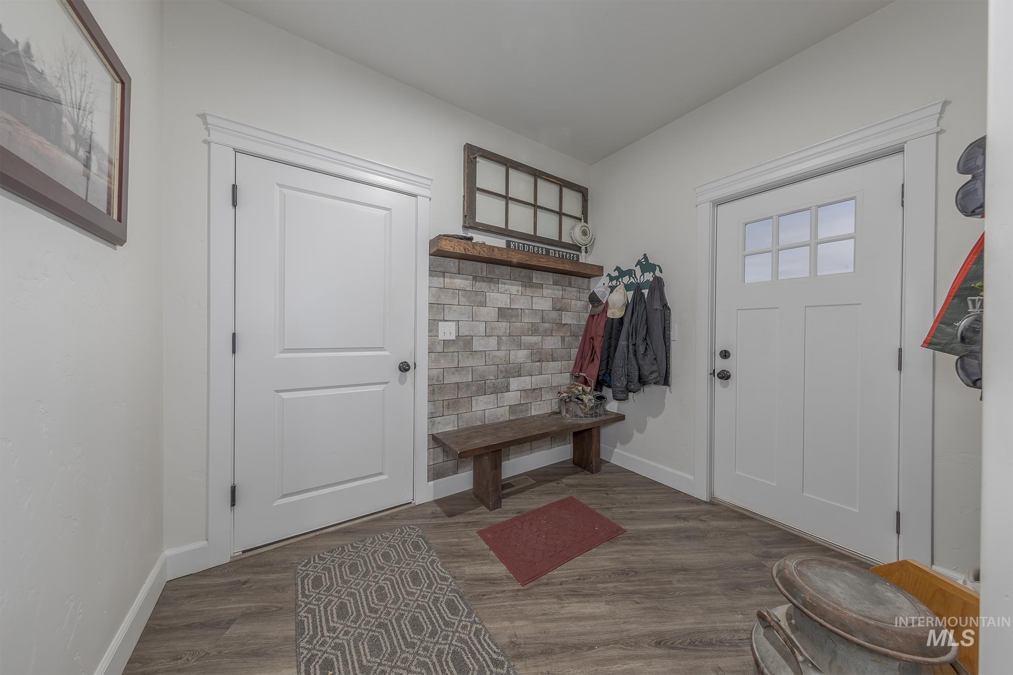 5631 Sunset Road Fruitland, ID 83619 - Photo 18 of 50 Mudroom featuring wood finished floors