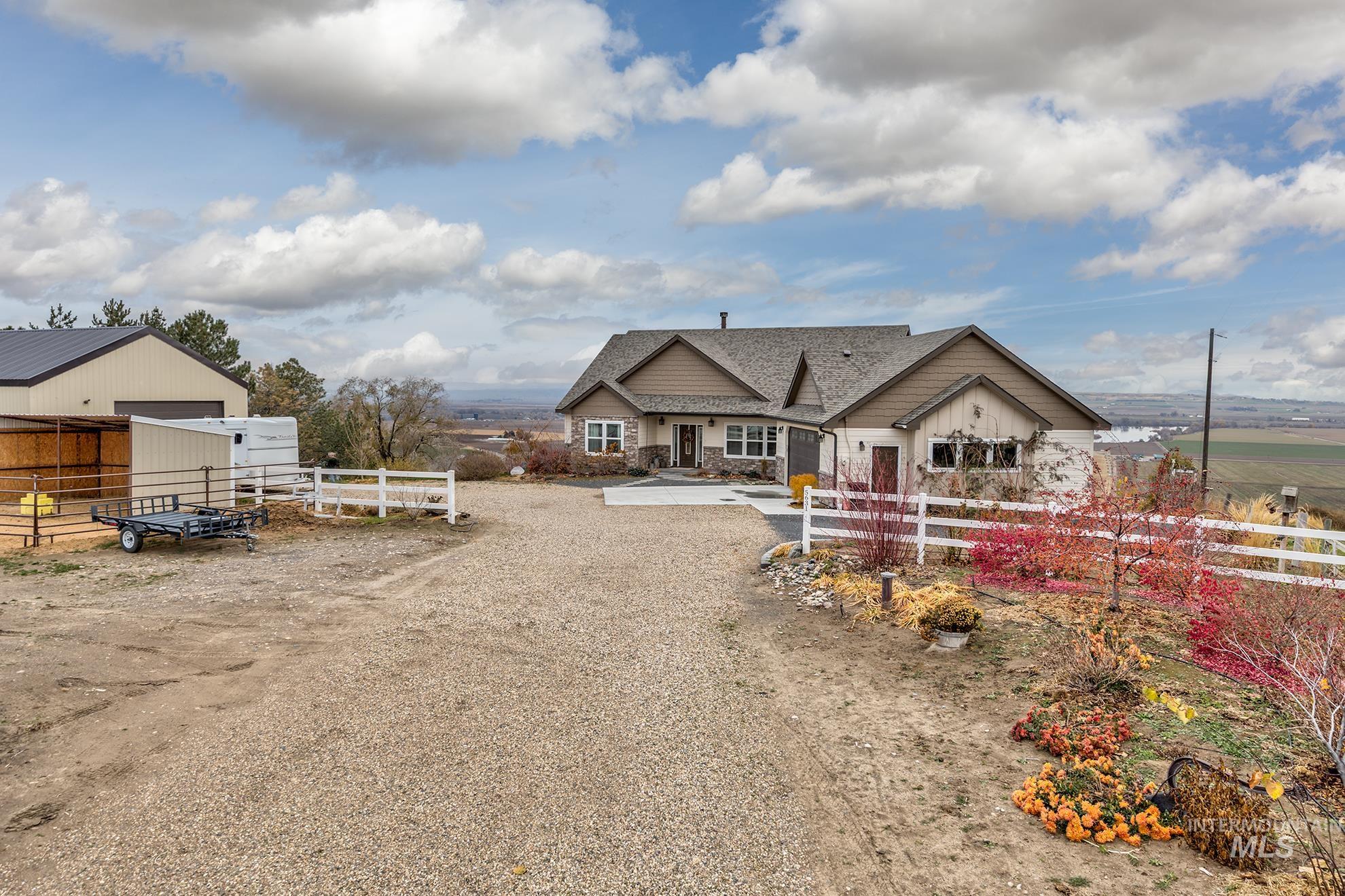 5631 Sunset Road Fruitland, ID 83619 - Photo 2 of 50 View of dirt / gravel driveway
