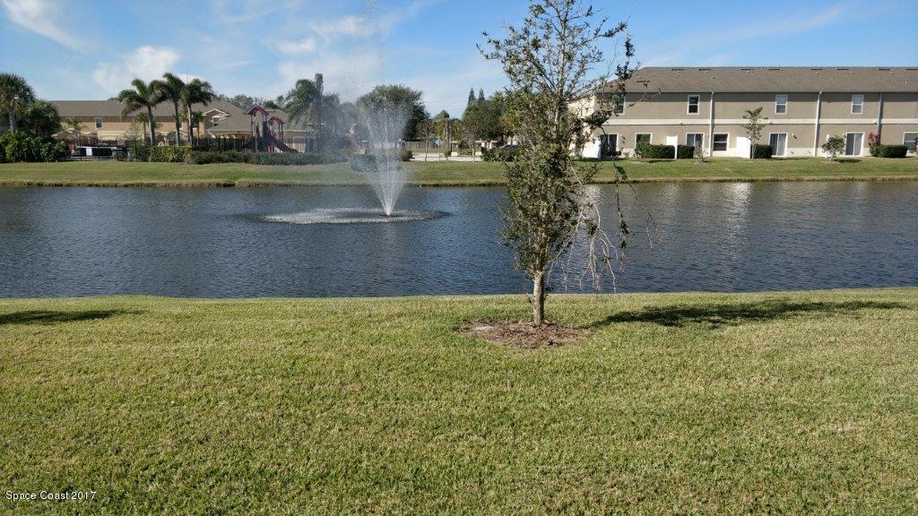 a view of a lake in front of house