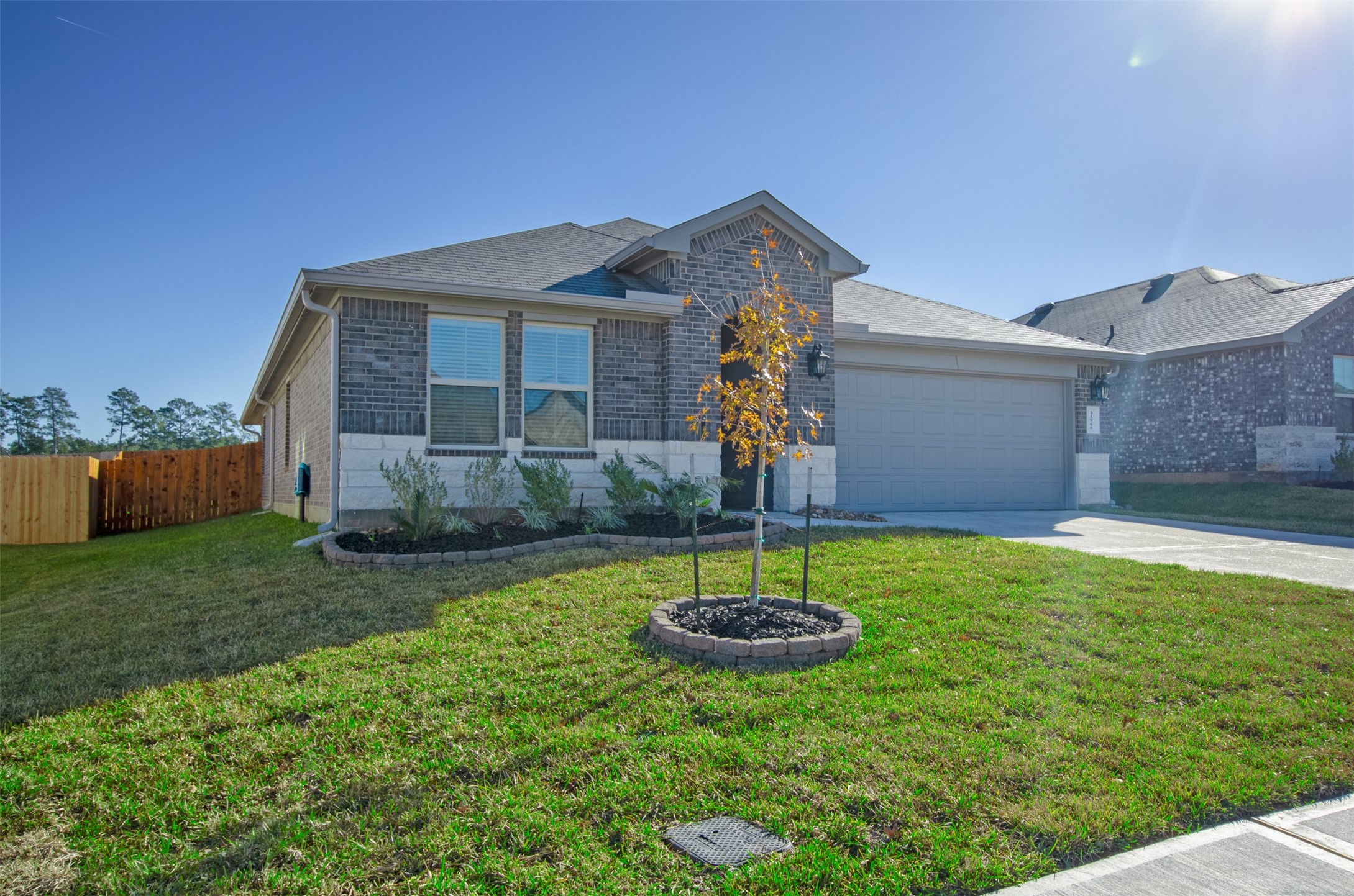 13966 Fort Ward Way Conroe, TX 77384 - Photo 2 of 33