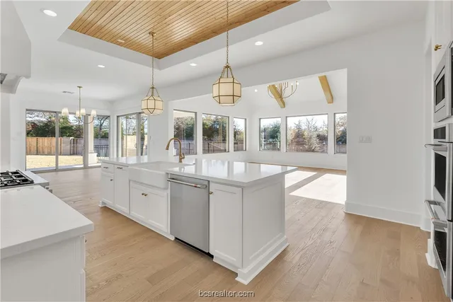 $814,900 | 7044 Skipping Rock Path, Bryan, TX 77808