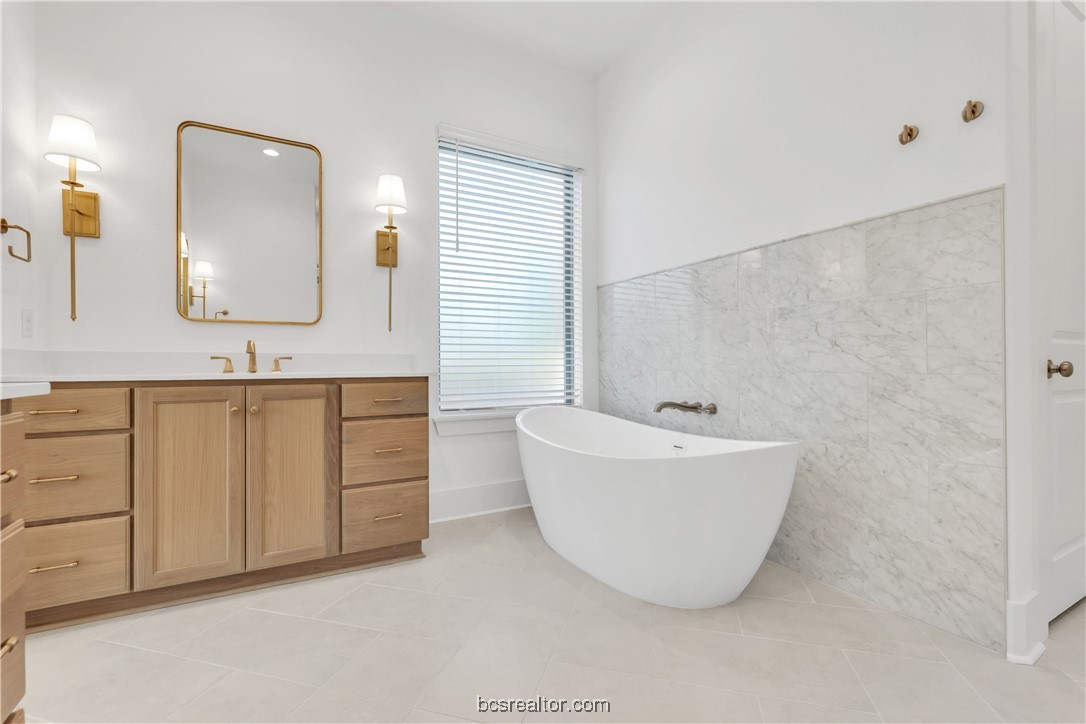 7044 Skipping Rock Path Bryan, TX 77808 - Photo 20 of 31 Photos depict previous Scarlett home. Selections and finishes may vary; please contact an RNL sales team for the latest information on this home.