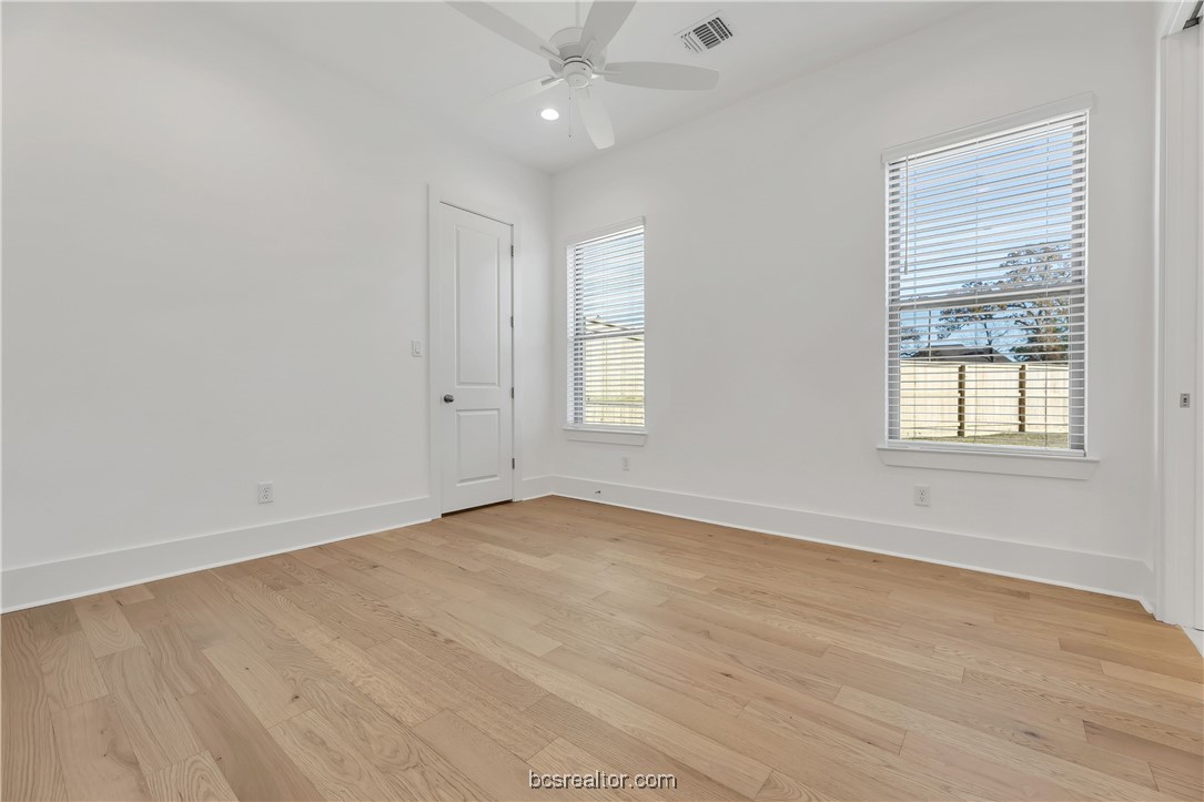 7044 Skipping Rock Path Bryan, TX 77808 - Photo 26 of 30 Photos depict previous Scarlett home. Selections and finishes may vary; please contact an RNL sales team for the latest information on this home.