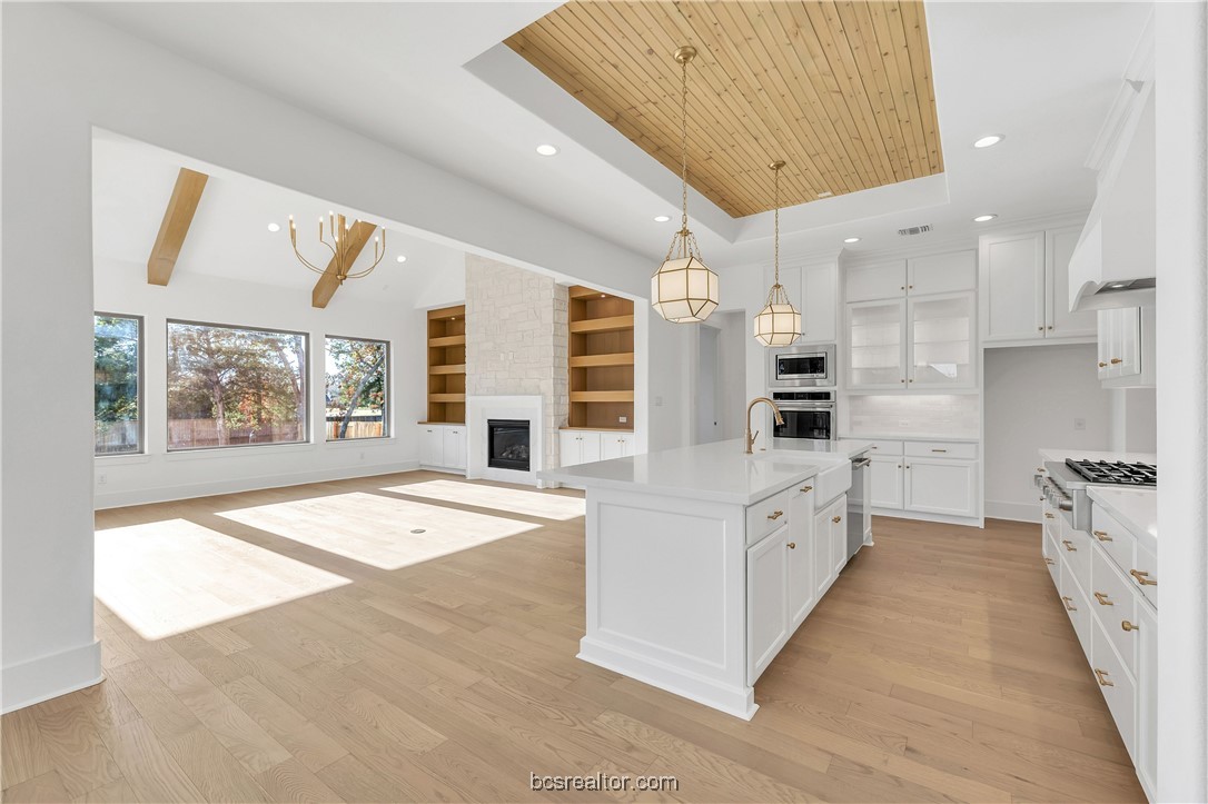 7044 Skipping Rock Path Bryan, TX 77808 - Photo 6 of 31 Photos depict previous Scarlett home. Selections and finishes may vary; please contact an RNL sales team for the latest information on this home.