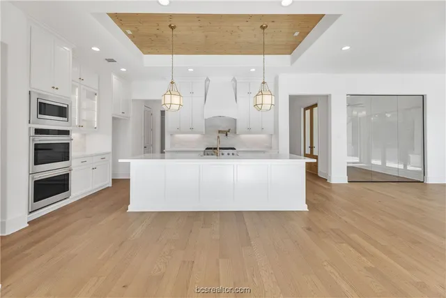 $814,900 | 7044 Skipping Rock Path, Bryan, TX 77808