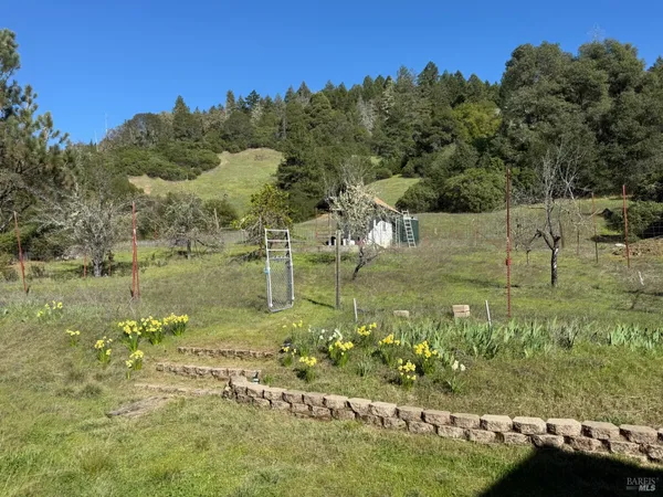 $349,000 | 46960 Fox Rock Road, Laytonville, CA 95454