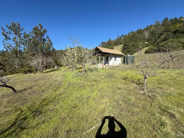 $349,000 | 46960 Fox Rock Road, Laytonville, CA 95454