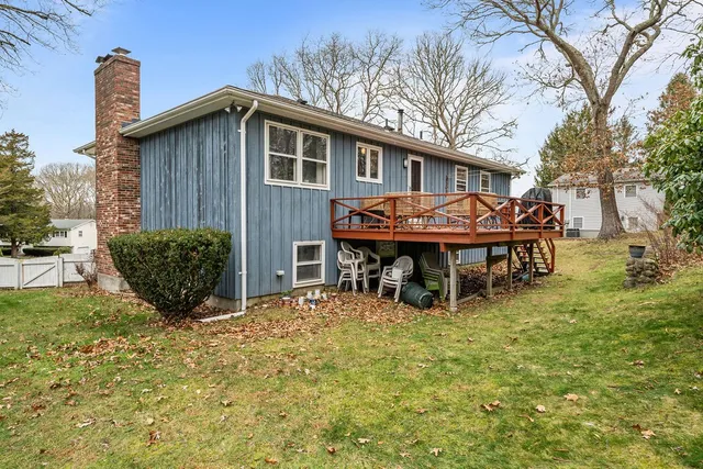 $579,900 | 35 Robin Hollow Lane, Westerly, RI 02891