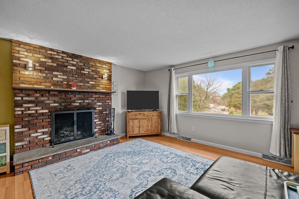 35 Robin Hollow Lane Westerly, RI 02891 - Photo 10 of 31