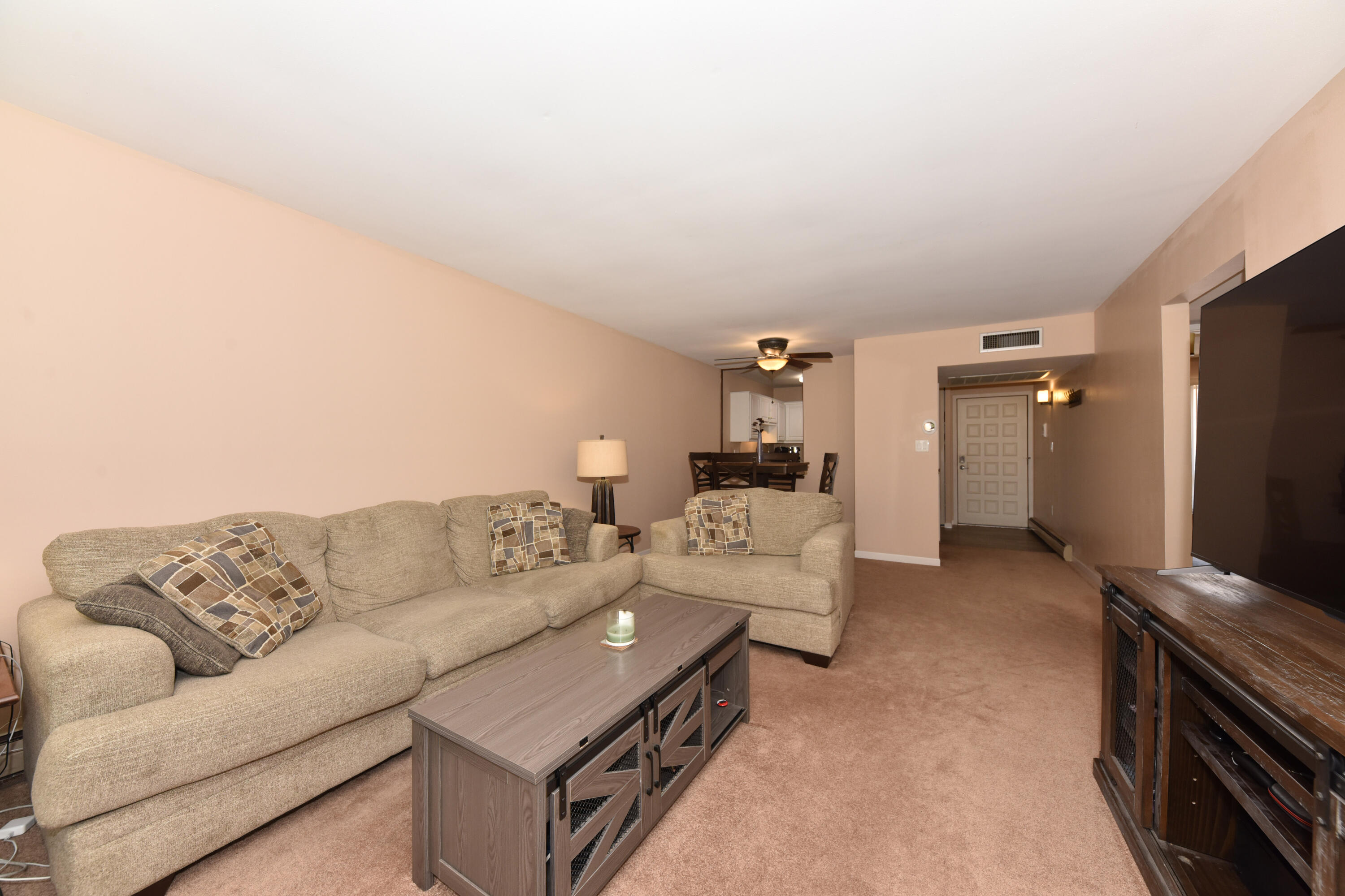 11907 West Appleton Avenue, Unit 20 Milwaukee, WI 53225 - Photo 4 of 44 Spacious & Flexible