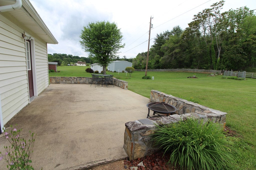 714 Providence Road Fries, VA 24330 - Photo 47 of 75 Gallery Image 47
