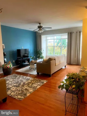 $2,950 | 14263 Legend Glen Court, Gainesville, VA 20155