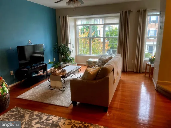 $2,950 | 14263 Legend Glen Court, Gainesville, VA 20155