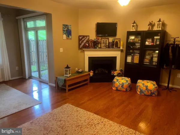 $2,950 | 14263 Legend Glen Court, Gainesville, VA 20155