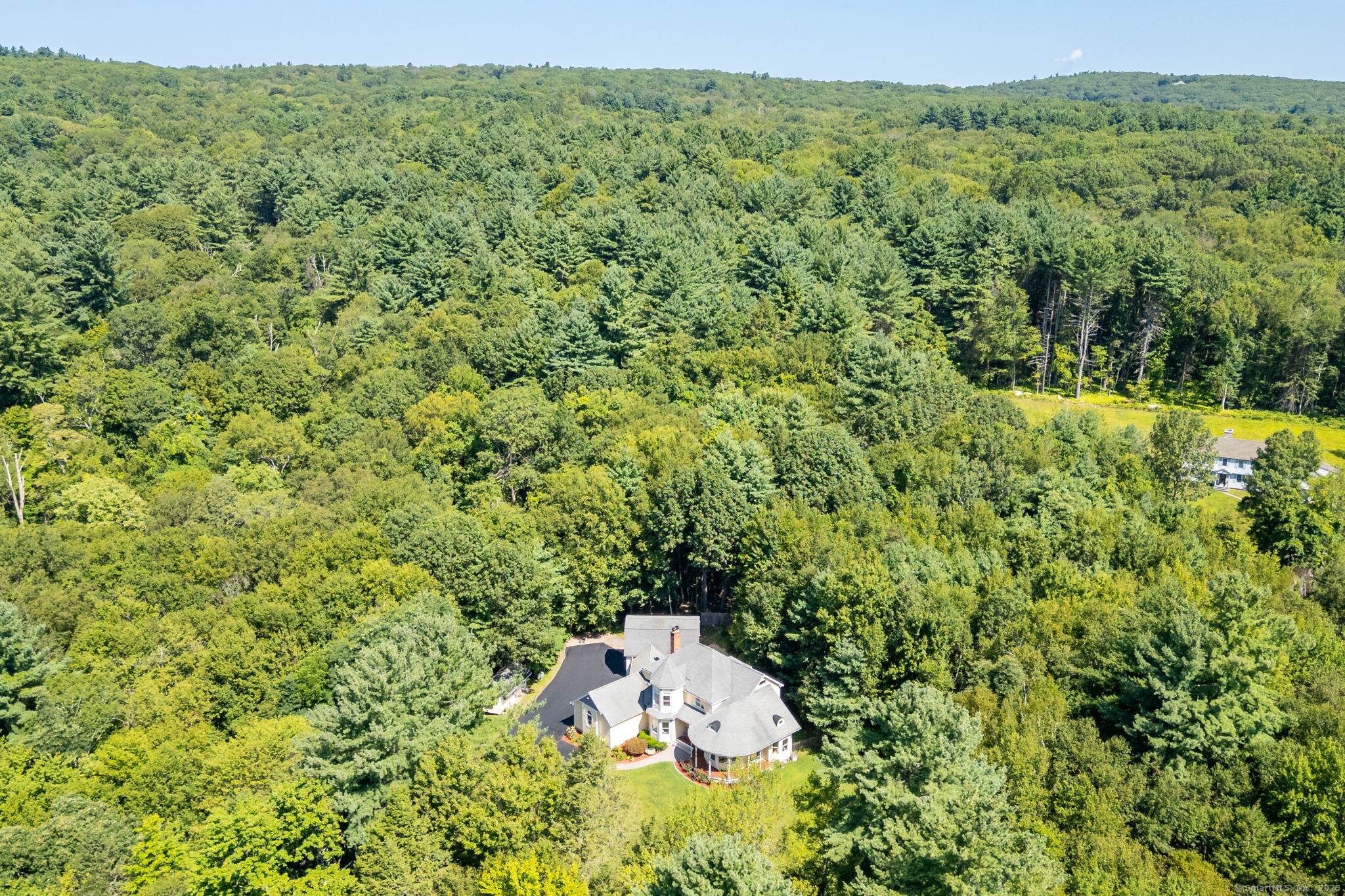 35 Hanson Road Canton, CT 06019 - Photo 4 of 39