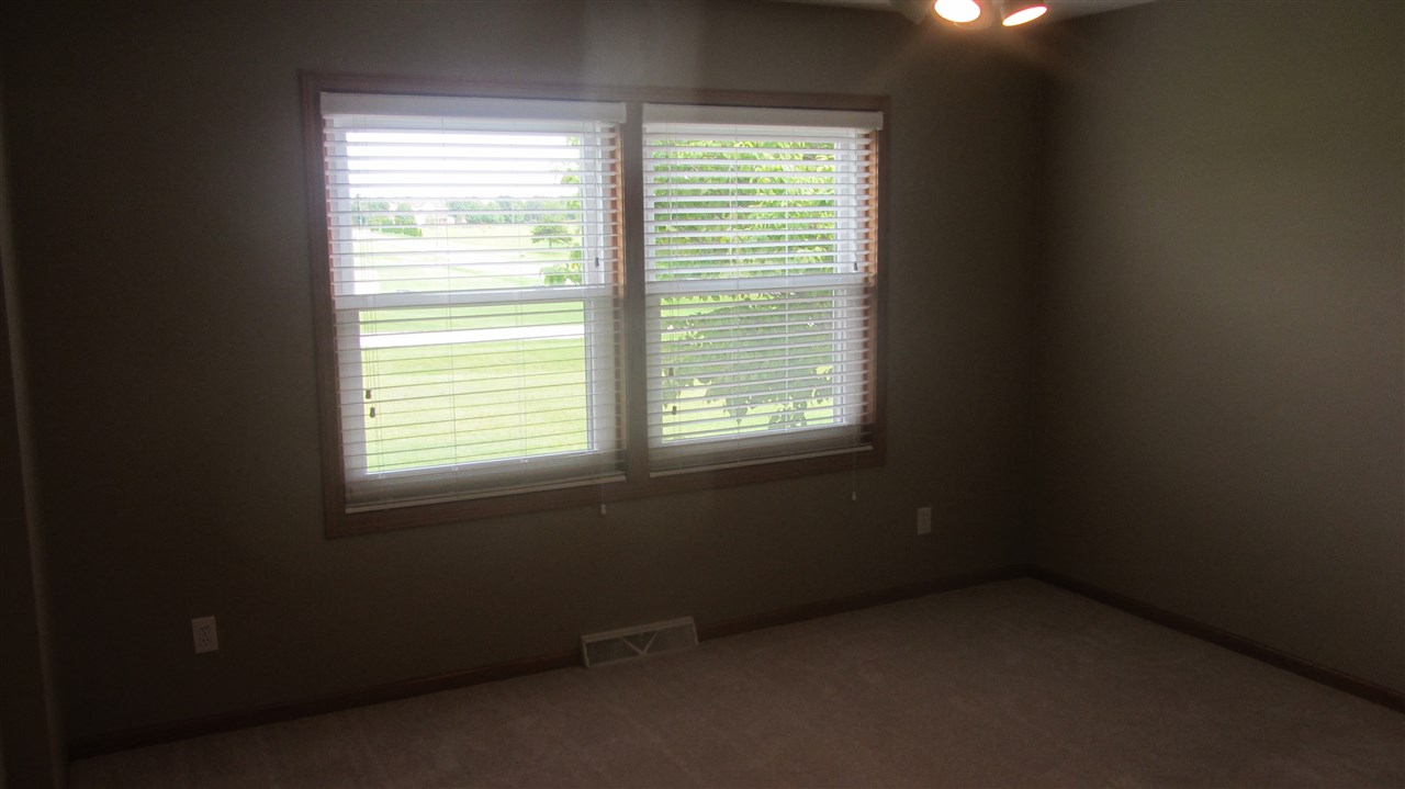 8629 99th Avenue West Taylor Ridge, IL 61284 - Photo 11 of 21 Gallery Image 11