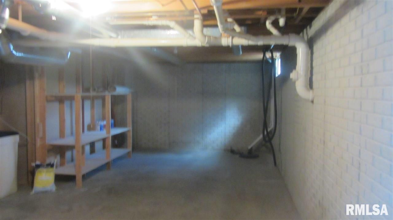 8629 99th Avenue West Taylor Ridge, IL 61284 - Photo 17 of 21 Gallery Image 17