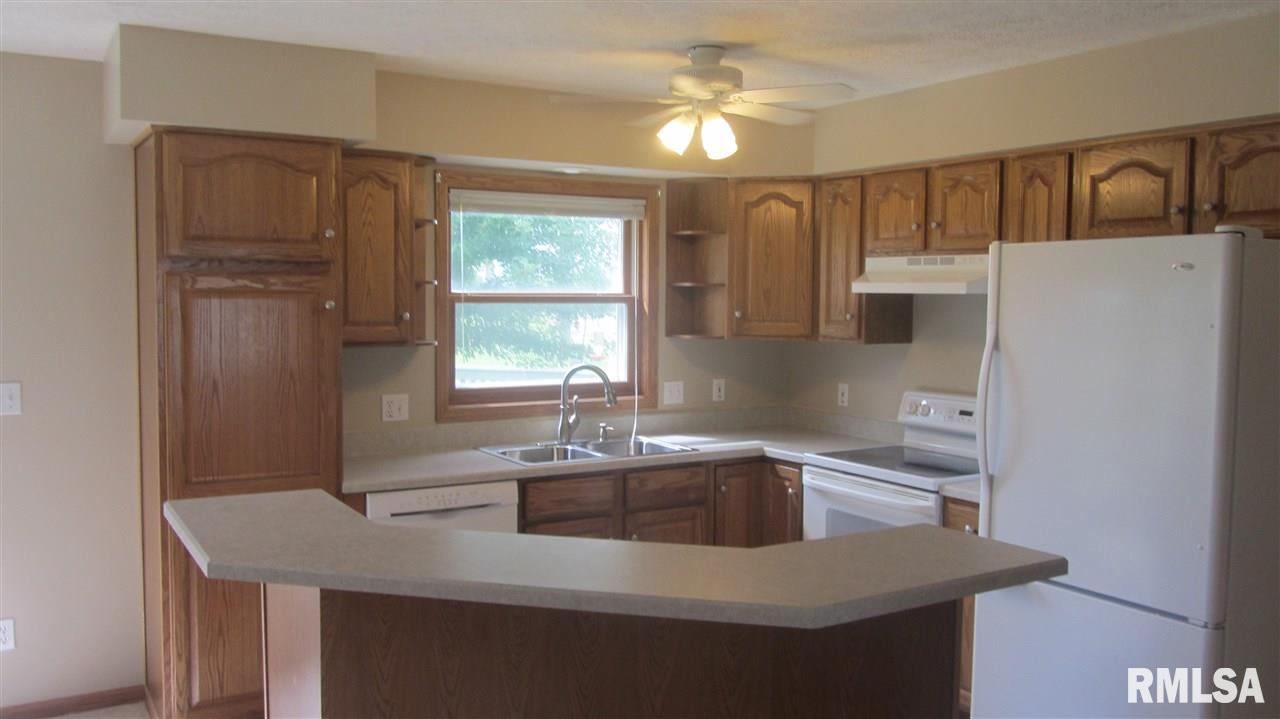 8629 99th Avenue West Taylor Ridge, IL 61284 - Photo 3 of 21 Gallery Image 3
