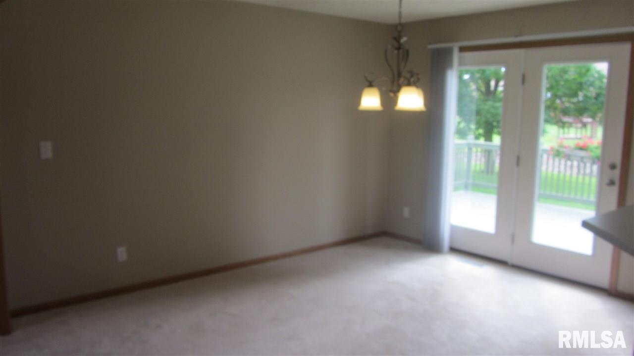 8629 99th Avenue West Taylor Ridge, IL 61284 - Photo 5 of 21 Gallery Image 5