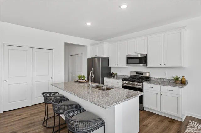 $399,900 | 11492 37th Avenue Southeast, Becker, MN 55308