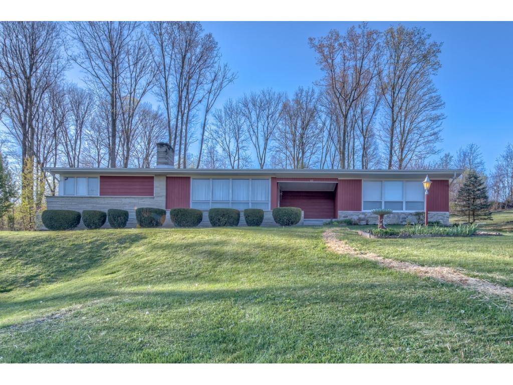 411 Meadow View Road Bristol, TN 37620 - Photo 1 of 24 Photo 1