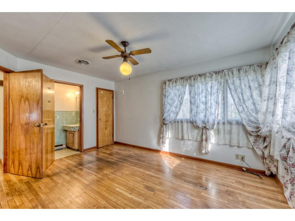 411 Meadow View Road Bristol, TN 37620 - Photo 12 of 24 Photo 12
