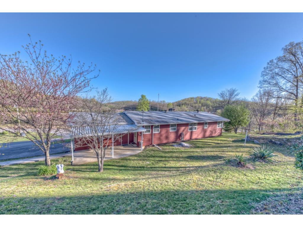 411 Meadow View Road Bristol, TN 37620 - Photo 3 of 24 Photo 3