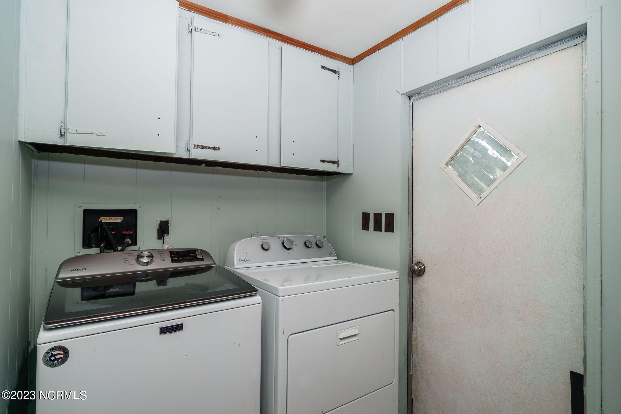 115 Conway Road Beaufort, NC 28516 - Photo 18 of 28 Laundry room