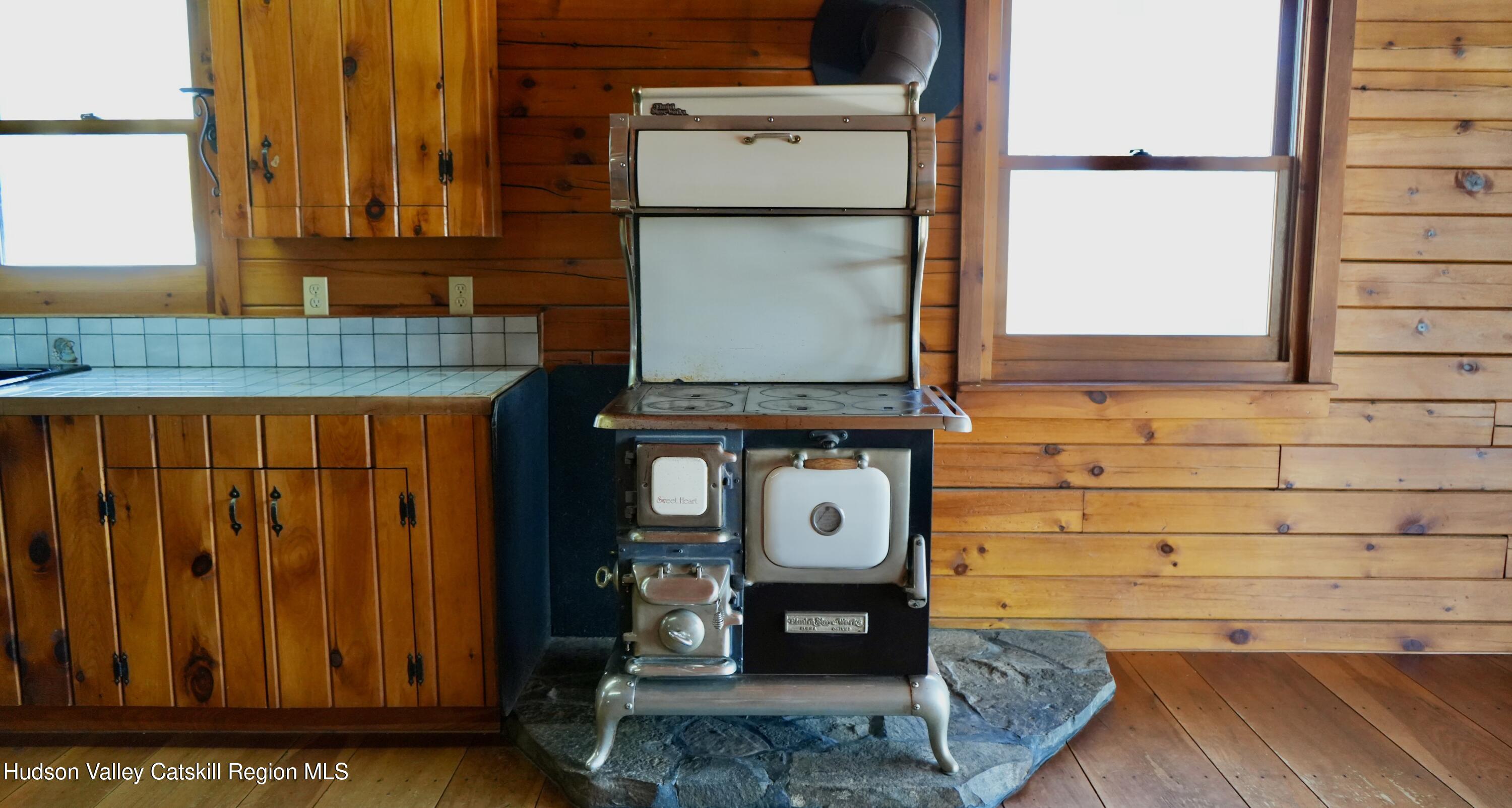 380 Easy Street Catskill, NY 12414 - Photo 21 of 57 12