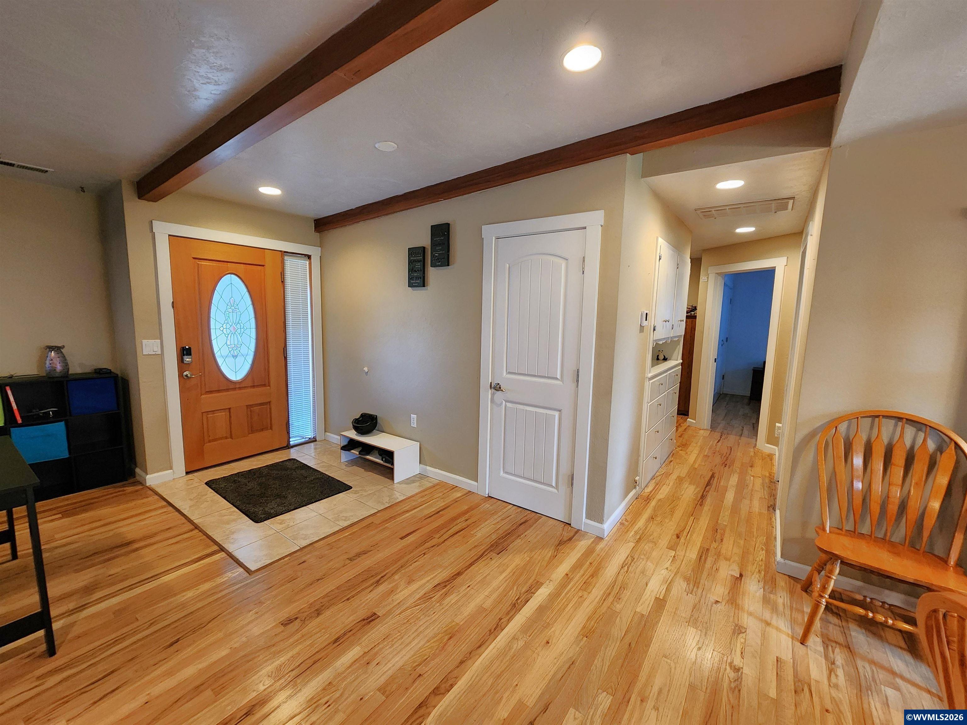 810 Ivy Way Northeast Keizer, OR 97303 - Photo 2 of 28