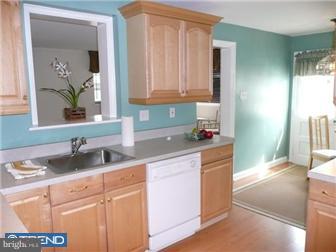 807 Dover Road Wynnewood, PA 19096 - Photo 5 of 9 Kitchen