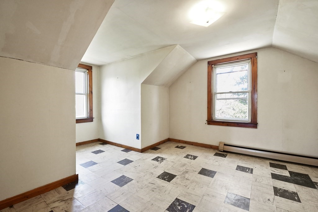 41 Clara Barton Road Oxford, MA 01537 - Photo 14 of 24 Gallery Image 14