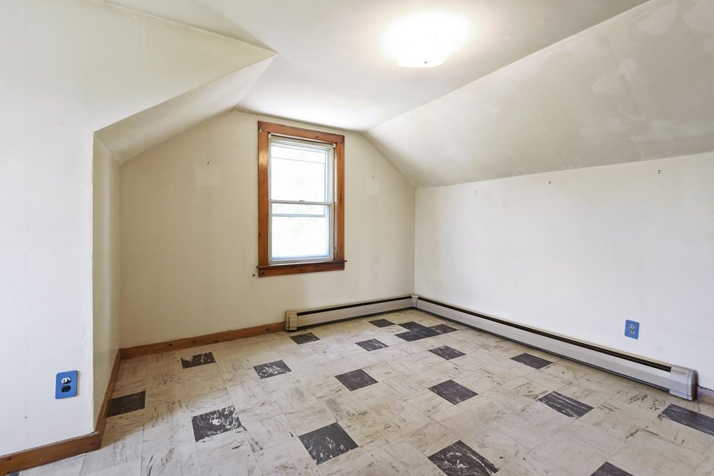 41 Clara Barton Road Oxford, MA 01537 - Photo 15 of 24 Gallery Image 15