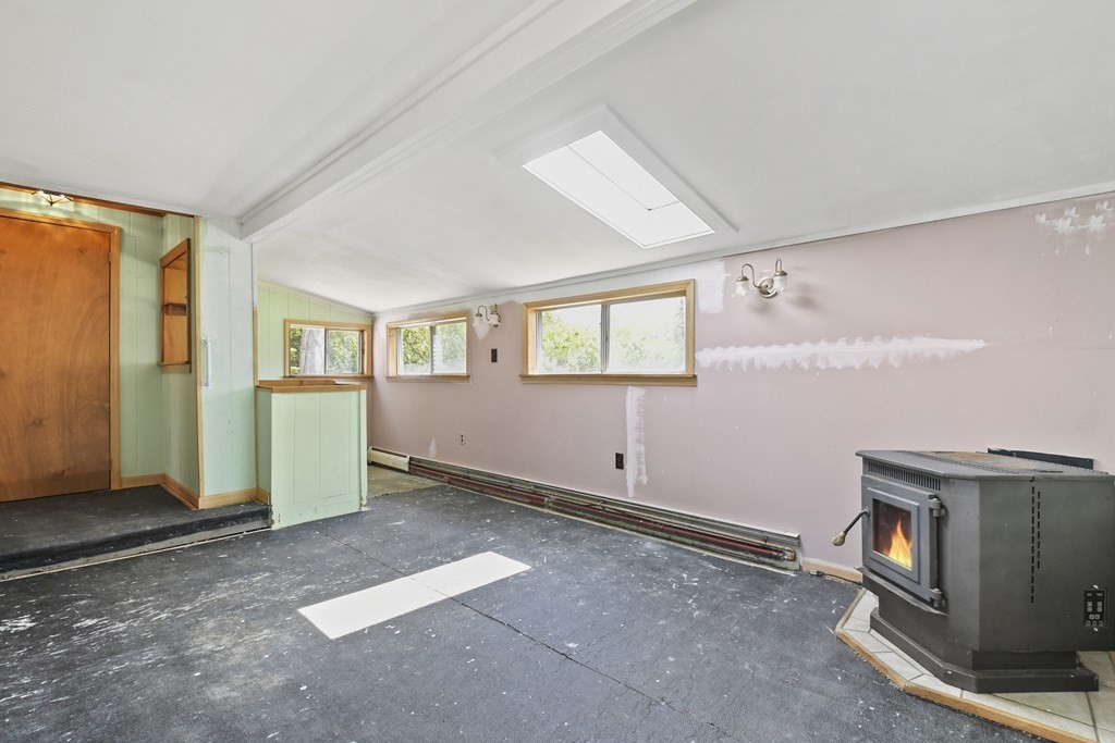 41 Clara Barton Road Oxford, MA 01537 - Photo 19 of 24 Gallery Image 19