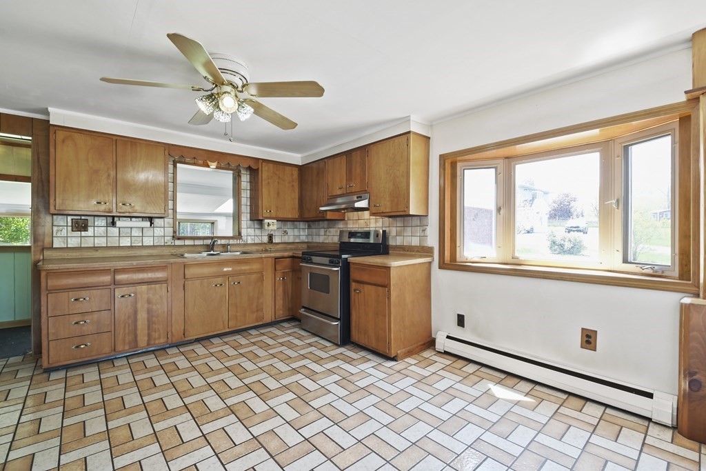 41 Clara Barton Road Oxford, MA 01537 - Photo 4 of 24 Gallery Image 4
