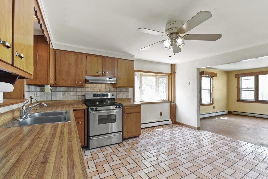41 Clara Barton Road Oxford, MA 01537 - Photo 6 of 24 Gallery Image 6
