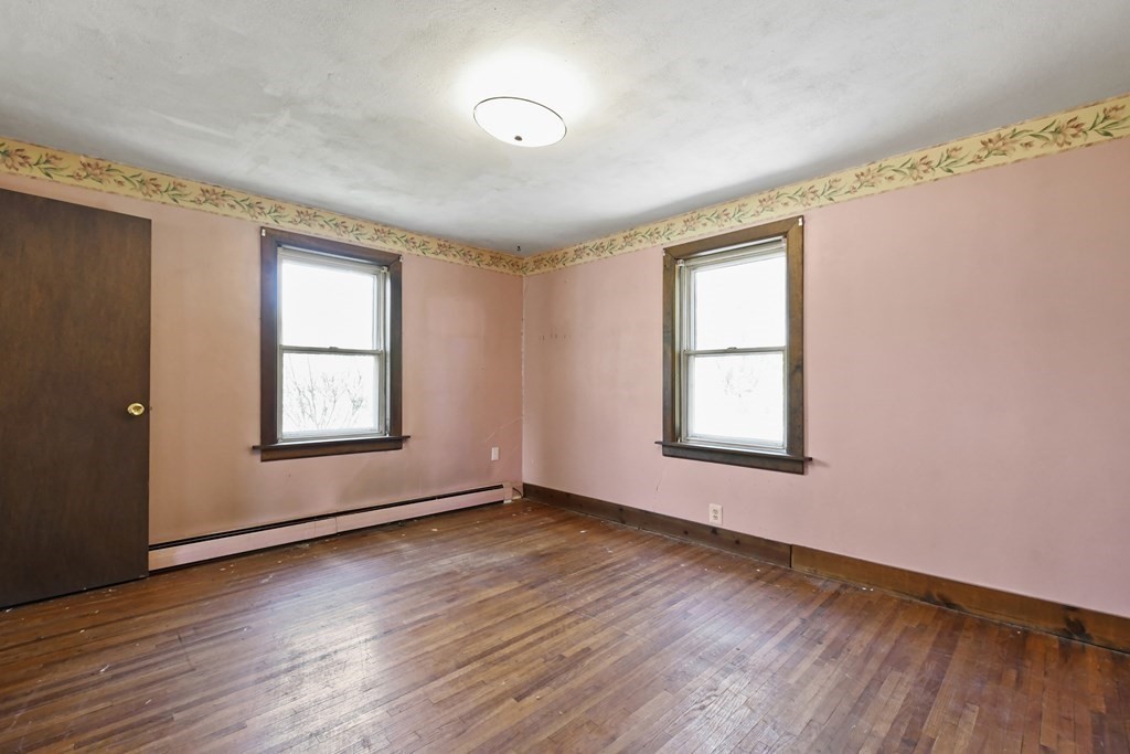 41 Clara Barton Road Oxford, MA 01537 - Photo 8 of 24 Gallery Image 8