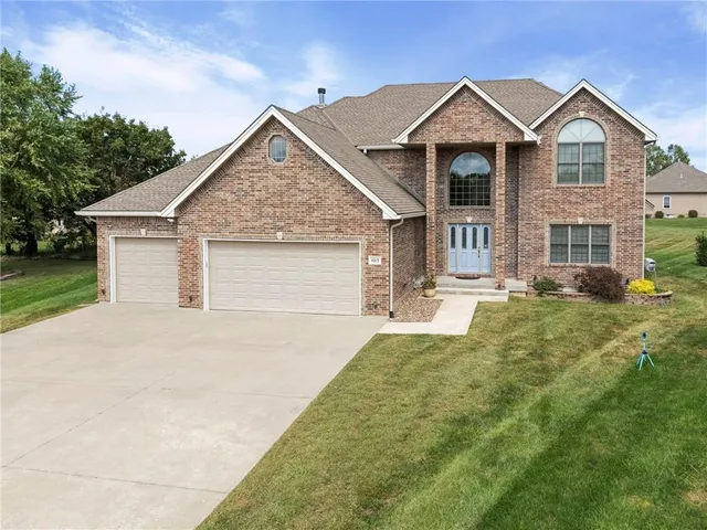 $820,000 | 4213 Northeast Kennesaw Ridge, Lee's Summit, MO 64064